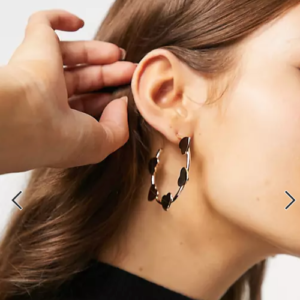 ASOS DESIGN💖 HOOP EARRINGS WITH HEARTS IN GOLD TONE