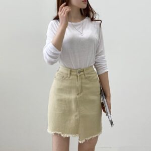 UNBALANCE  MINI DENIM SKIRT IN MID WASH [#BEIGE /L]