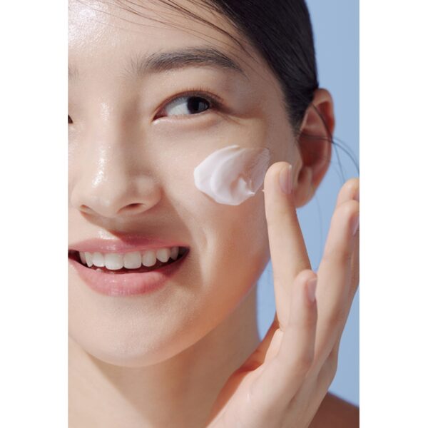 AESTURA Atobarrier 365 Hydro Soothing Cream Set (+ Essence+Sun Cream) - Image 9