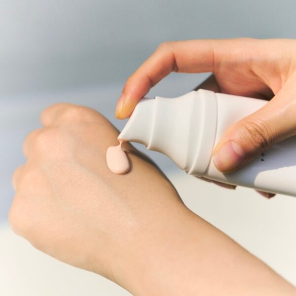 SKIN1004 Madagascar Centella Tone Brightening Tone-Up Sunscreen - Image 3