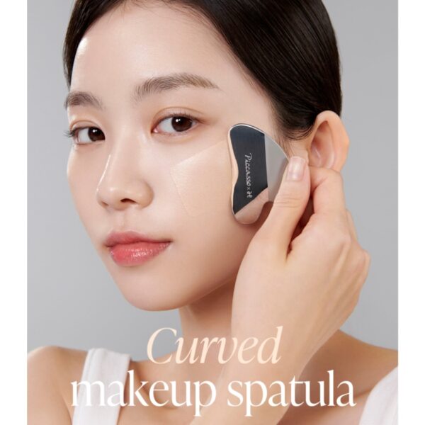 Piccasso Curved Makeup Spatula - Image 2