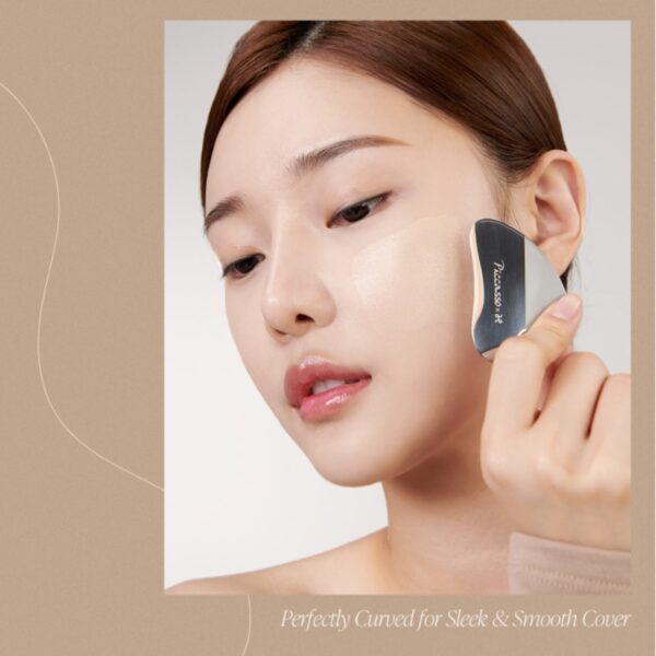 Piccasso Curved Makeup Spatula - Image 3