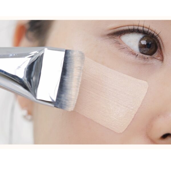 WAKEMAKE Spatula Wide Foundation Brush [#2 TYPE] - Image 4