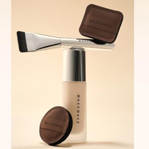 WAKEMAKE Spatula Wide Foundation Brush [#2 TYPE] - Image 2