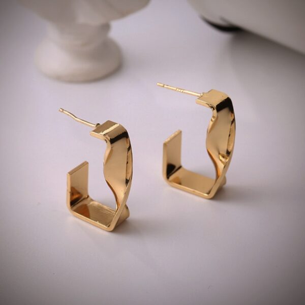 Agnes Golden Earrings - Image 3