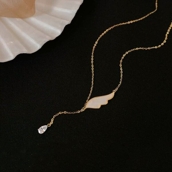 Isto Wing Necklace - Image 2