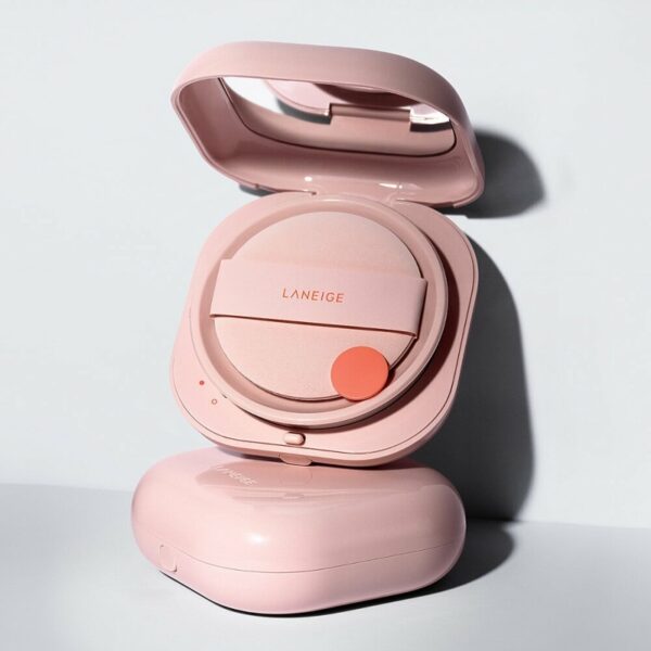 LANEIGE Neo Cushion Glow [#17C1 Cool Vanilla] (+ Hyaluronic Cleansing foam 30g+pouch) - Image 2