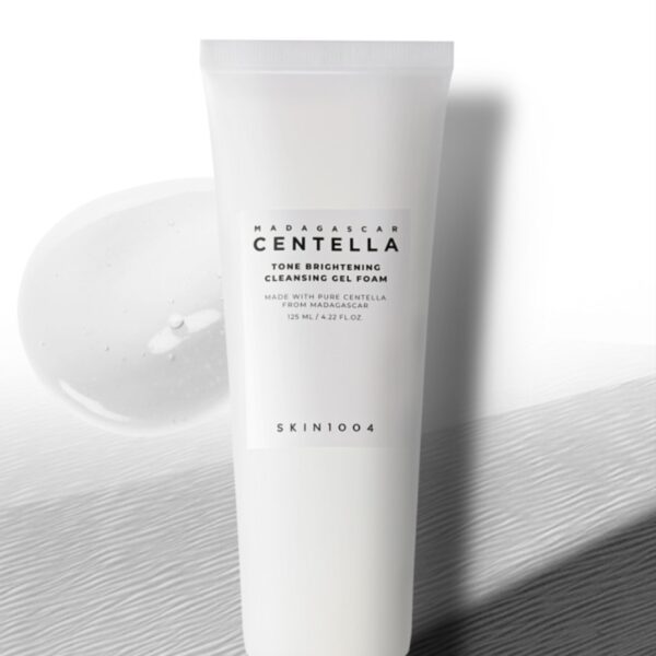 Skin1004 Madagascar Centella Tone Brightening Cleansing Gel Foam - Image 4