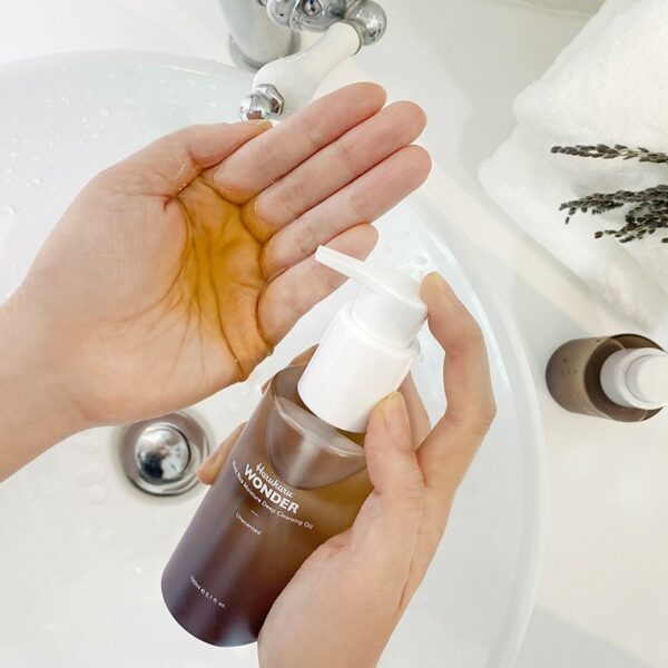 Haruharu wonder Black Rice Moisture Deep Cleansing Oil - Image 4