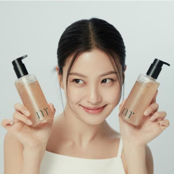 MOLVANY Hypoallergenic LHA CIS Gel Cleanser 200mL (+50ml) Set - Image 5