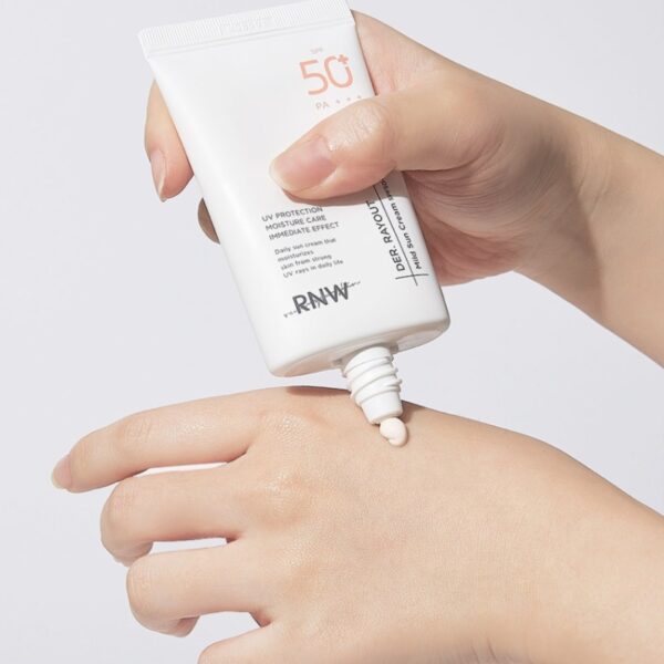 RNW DER. LAYOUT Mild Moisture Sun Cream SPF 50+ PA++++ - Image 3