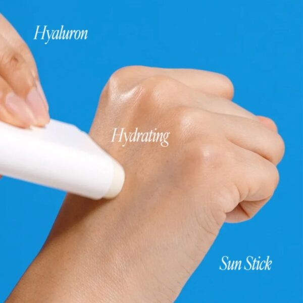 Manyo Factory Hyaluron Hydrating Sun Stick SPF50+ PA++++ - Image 4