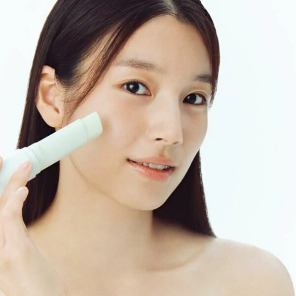 Dinsee Premium Vegan 3 in 1 Sunscreen Stick SPF50+ PA++++ (+bellygom keyring) - Image 7