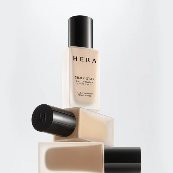 HERA Silky Stay 24H Longwear Foundation Special Set (+Brush 3p + Voyage Collection 3 Kit) - Image 2